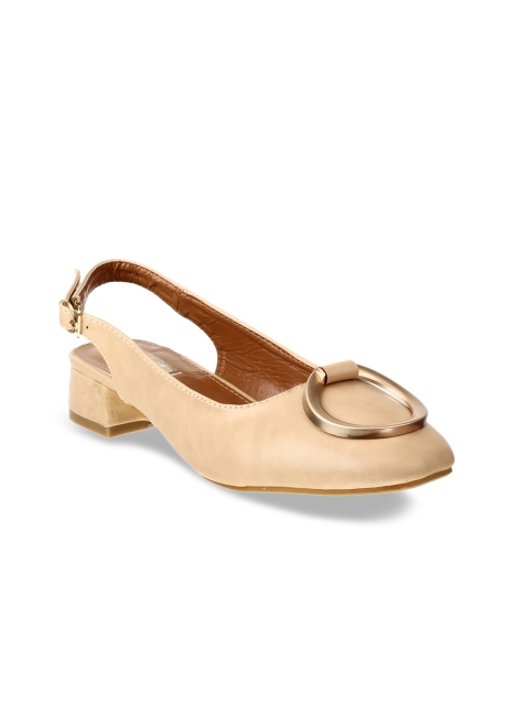 

Aber & Q Women Cream-Coloured Solid Pumps