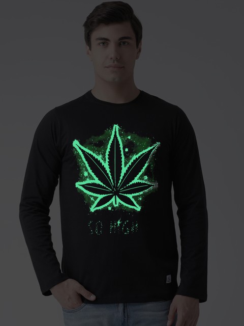 

ComicSense.xyz Men Black Printed Round Neck T-shirt