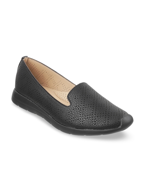 

Metro Women Black Textured Ballerinas