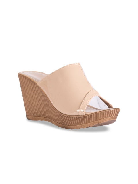 

Kraft Cellar Women Beige & Brown Solid Mules