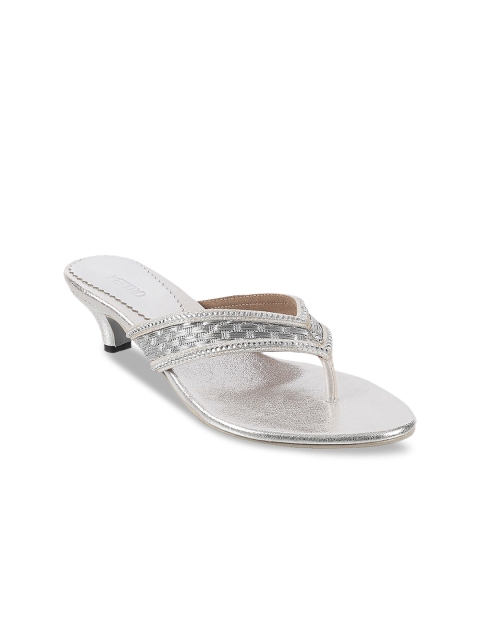 

Metro Women Silver-Toned Woven Design Sandals