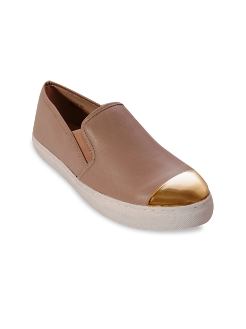 

HEATWAVE Women Nude-Coloured Gold-Toned Colourblocked Slip-On Sneakers