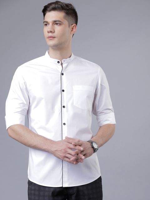 Men White Slim Fit Solid Casual Shirt
