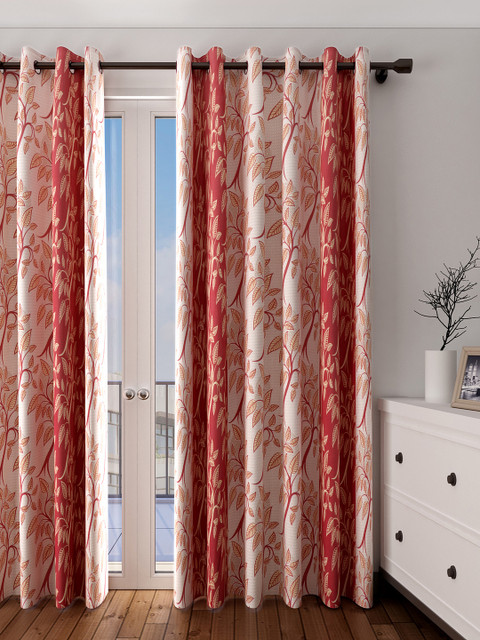 

Cortina Maroon & Off-White Single Door Curtain
