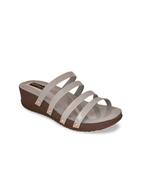 

Shoetopia Women Grey Solid Heels