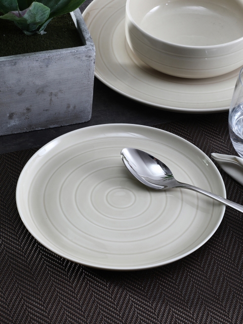 

Pure Home and Living Off-White 4-Pieces Solid Ceramic Plates Set