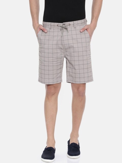 

Breakbounce Men Grey Checked Slim Fit Regular Shorts