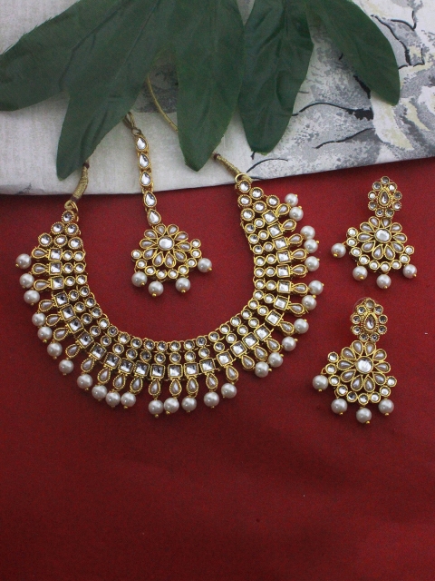 

Sia Art Jewellery Women Gold-Plated & White Tasselled Jewellery Set
