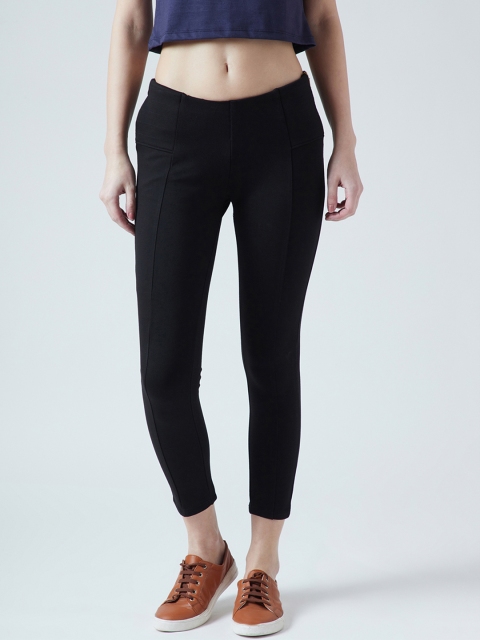 

Devis Women Black Solid Cropped Jeggings
