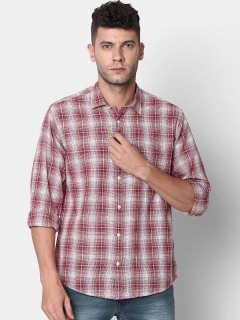 

CAVALLO by Linen Club Men Cotton Linen Maroon & White Regular Fit Checked Casual Shirt