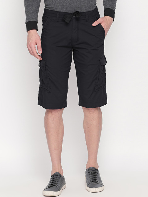 

beevee Men Black Solid Regular Fit Cargo Shorts