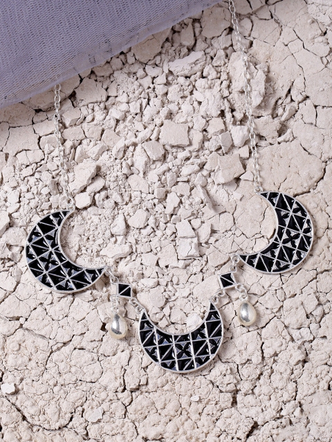 

Voylla Silver-Plated Handcrafted Necklace