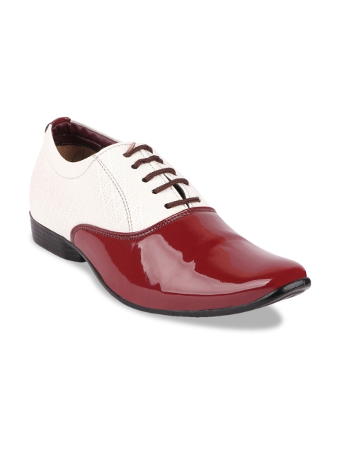 

FAUSTO Men White & Red Coloublocked Formal Oxfords