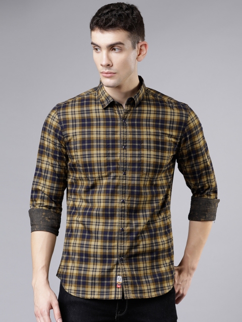 

LOCOMOTIVE Men Brown & Navy Blue Slim Fit Checked Casual Shirt