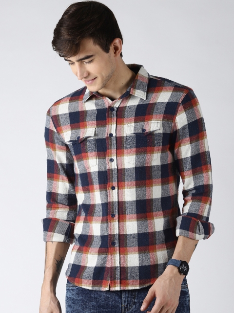 

Blue Saint Men White & Black Slim Fit Checked Casual Shirt