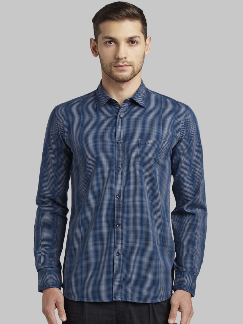 

Parx Men Blue Slim Fit Checked Casual Shirt