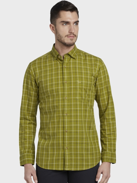 

ColorPlus Men Green Tailored Fit Checked Casual Shirt