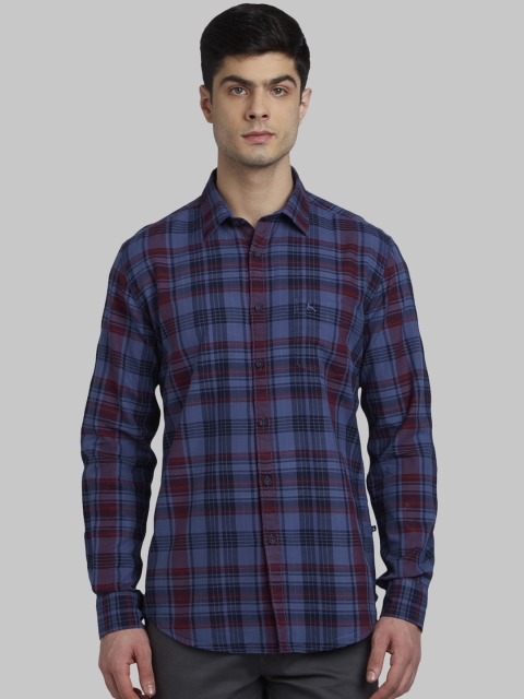 

Parx Men Blue Slim Fit Checked Casual Shirt