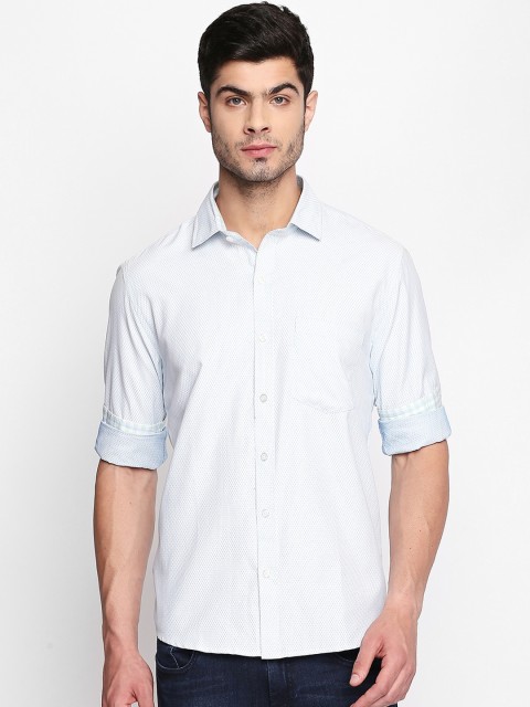 

Solemio Men White & Blue Regular Fit Self Design Casual Shirt