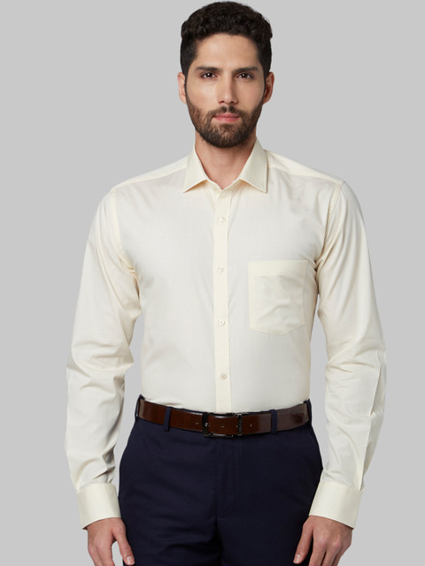 

Park Avenue Men Yellow Slim Fit Solid Formal Shirt