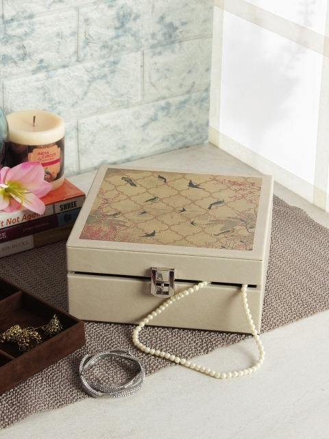 

India Circus by Krsnaa Mehta Cream-Coloured & Beige Leather Jewellery Organiser