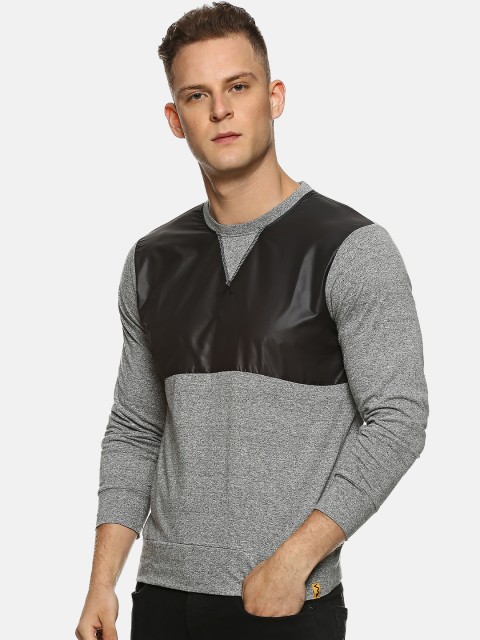 

Campus Sutra Men Grey & Black Colourblocked Round Neck T-shirt