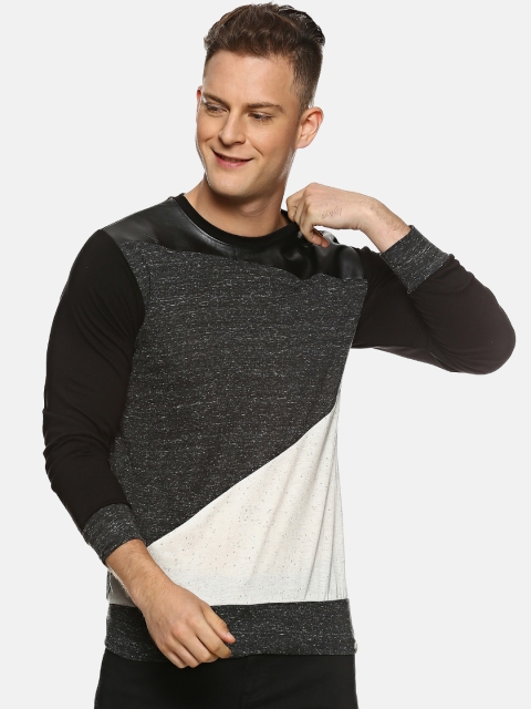

Campus Sutra Men Charcoal Grey & Beige Colourblocked Round Neck T-shirt