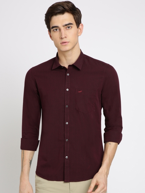 

Crocodile Men Maroon Slim Fit Self-Design Casual Shirt