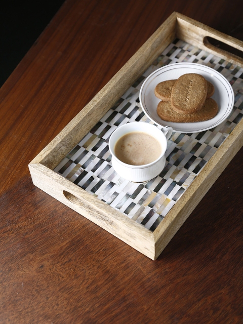 

Dennmark Brown & Black Handcrafted Wooden Serving Tray