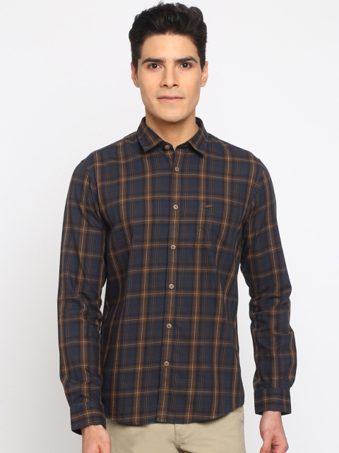 

Crocodile Men Brown & Blue Slim Fit Checked Casual Shirt