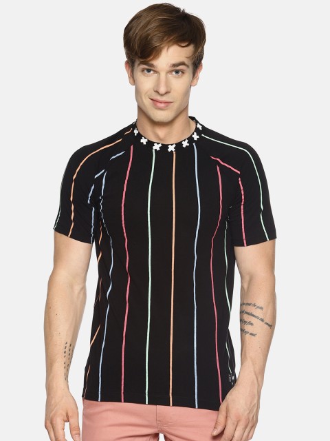 

KULTPRIT Men Black Striped Round Neck T-shirt