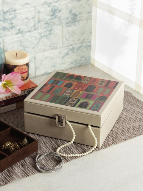

India Circus by Krsnaa Mehta Cream-Coloured Leather Jewellery Organiser