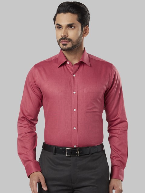 

Raymond Men Red Slim Fit Solid Formal Shirt