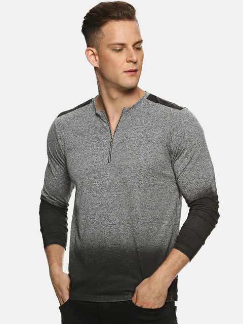 

Campus Sutra Men Grey Colourblocked Round Neck T-shirt