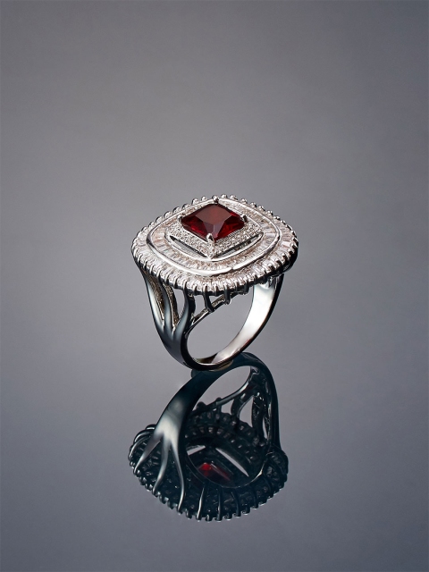 

shaze Women Rhodium-Plated Silver-Toned & Red CZ-Studded Finger Ring