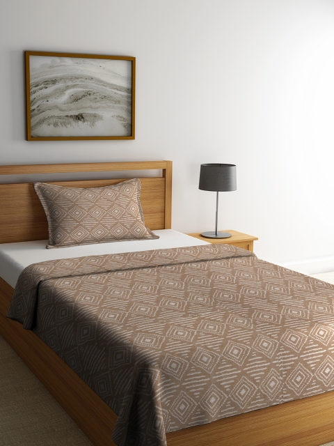 

NEUDIS Brown & White Cotton Double Bed Cover with Pillow Cover