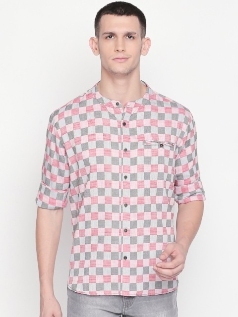 

Vivids India Men Grey & Red Regular Fit Checked Casual Shirt