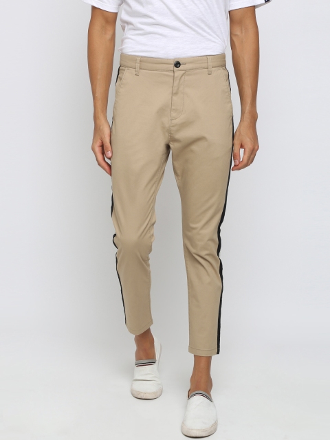 

Breakbounce Men Beige Tapered Fit Solid Regular Trousers