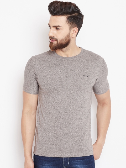 Okane Men Grey Solid Round Neck T-shirt