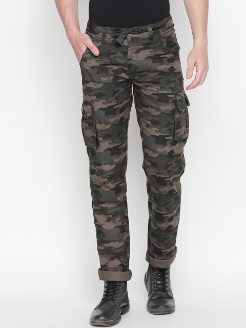 

beevee Men Grey & Beige Regular Fit Camouflage Printed Cargos