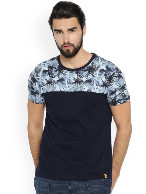 

Campus Sutra Men Blue Printed Round Neck T-shirt