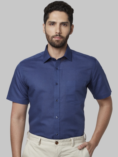 

Park Avenue Men Blue Regular Fit Solid Formal Shirt