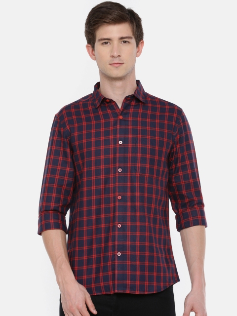 

Chennis Men Navy Blue & Red Slim Fit Checked Casual Shirt