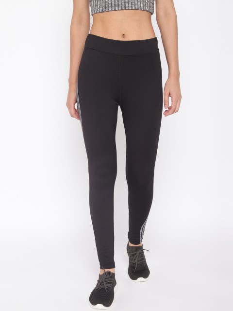 

Newport Women Black Solid Knitted Tights