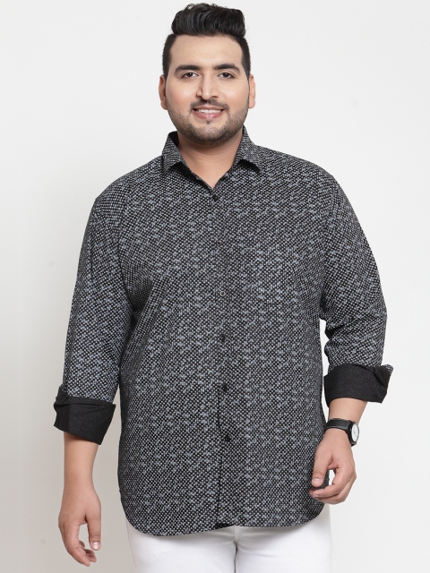 

plusS Men Black & White Regular Fit Printed Casual Shirt