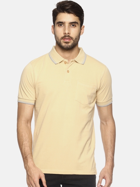 

Masculino Latino Men Beige Solid Polo Collar T-shirt