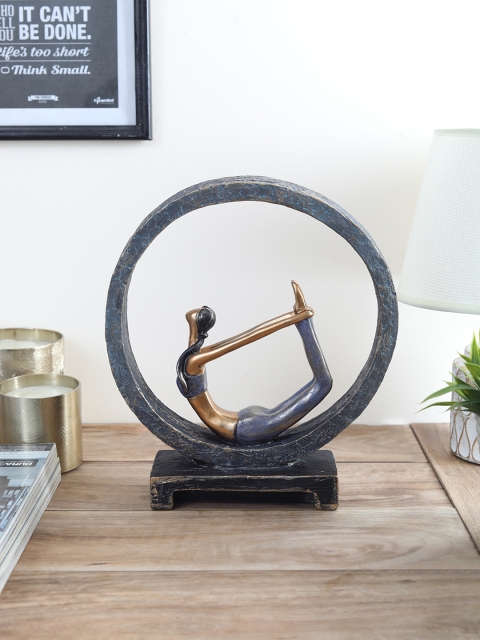 

OddCroft Purple & Gold-Toned Bow Yoga Figurine