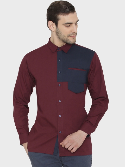 

Raas Men Burgundy & Navy Blue Regular Fit Colourblocked Casual Shirt