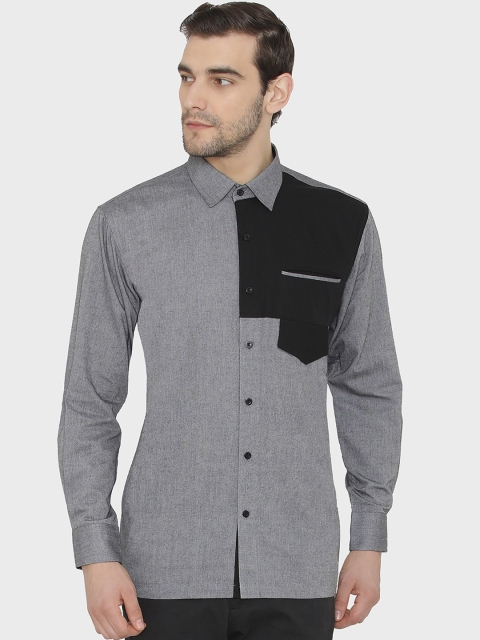 

Raas Men Grey Melange & Black Regular Fit Colourblocked Casual Shirt