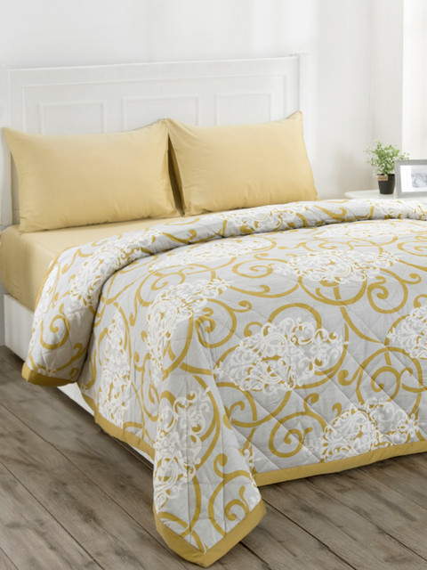 

MASPAR Yellow Floral AC Room 110 GSM Double Bed Quilt